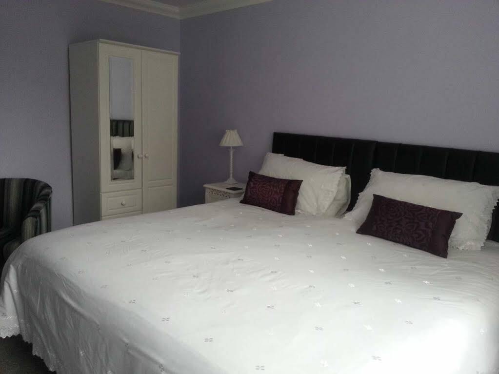 Acer Lodge Bed & Breakfast Mundford Ngoại thất bức ảnh